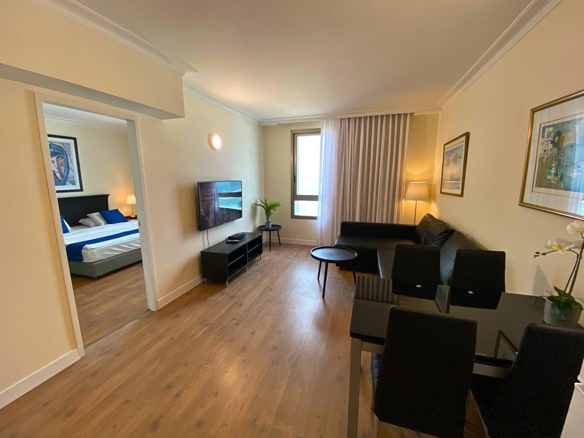 Almog Haifa Israel Apartments מגדלי חוף הכרמל Bagian luar foto